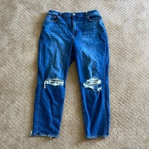 Curvy American Eagle Mom jeans